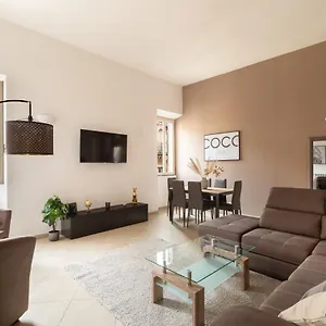  Apartment Residenza Piazza Di Spagna