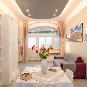  Apartment Giulia's House