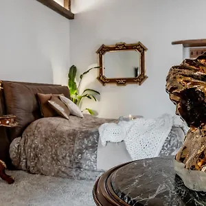  Apartment Trevi Fountain Stylish